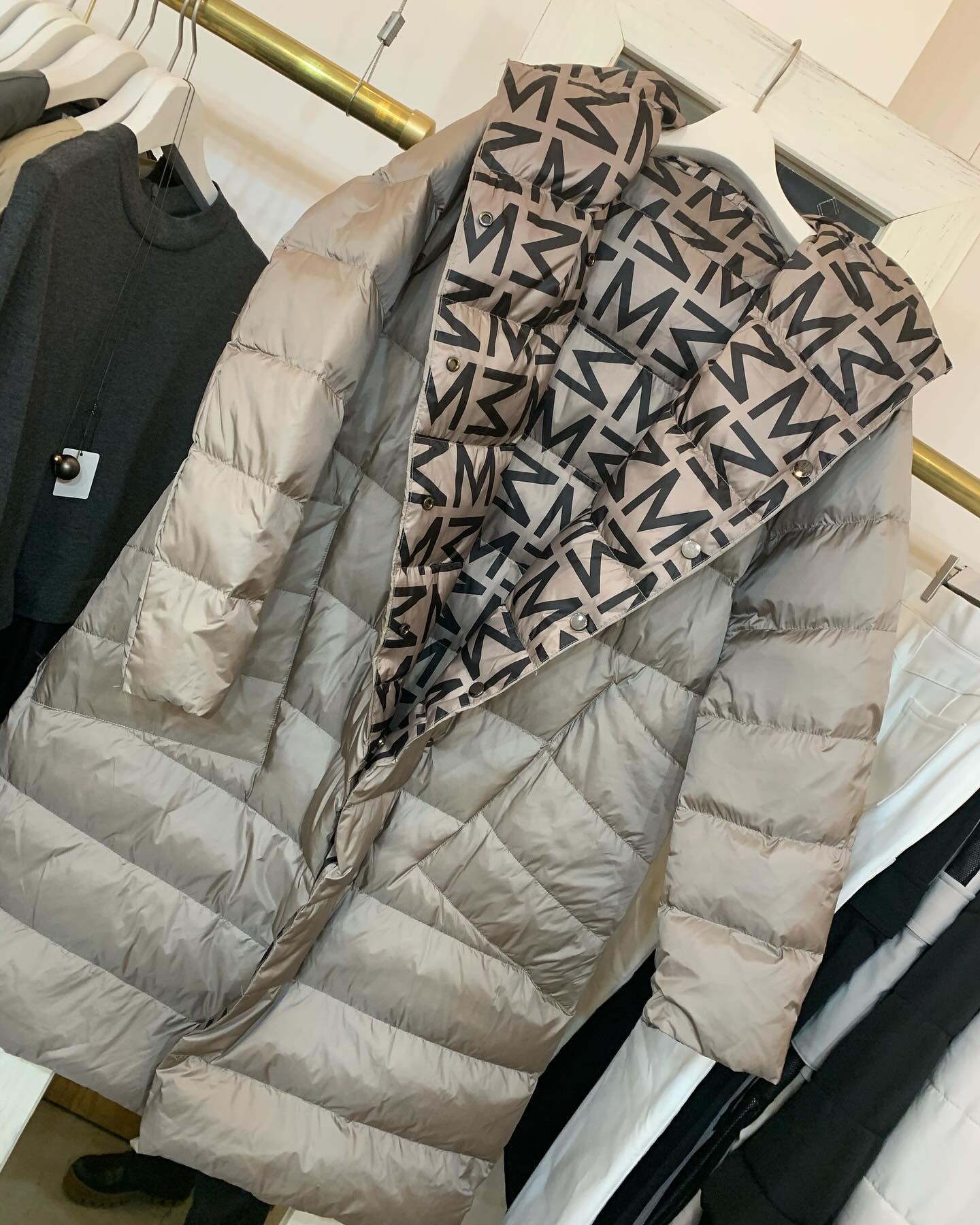 MaxMara WEEKEND 春色グリーン ケーブル編みコットンニット MaxMara WEEKEND 春色グリーン ケーブル編みコットンニット